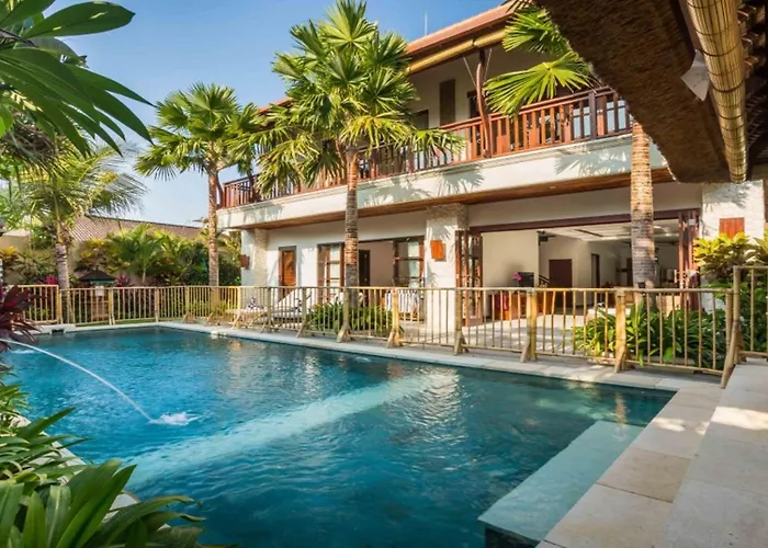 La-bali Sanur, Spacious & Large, Private Pool, Pool Table, 5-minutes Walk To The Beach, Free Laundry, Private Cook, Massage, Daily Tour Villa *