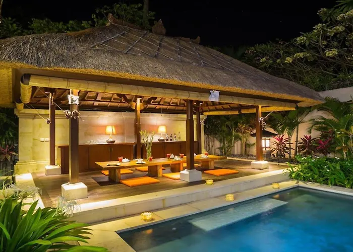 La-bali Sanur, Spacious & Large, Private Pool, Pool Table, 5-minutes Walk To The Beach, Free Laundry, Private Cook, Massage, Daily Tour Villa Sanur