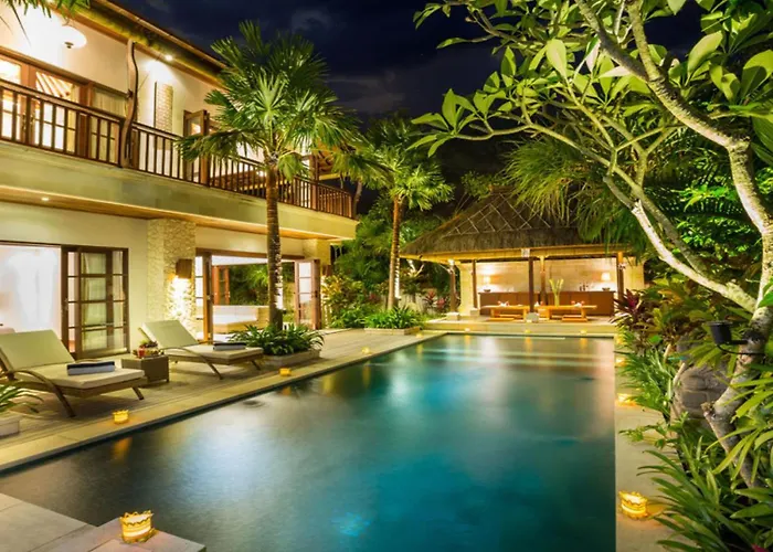 La-bali Sanur, Spacious & Large, Private Pool, Pool Table, 5-minutes Walk To The Beach, Free Laundry, Private Cook, Massage, Daily Tour *