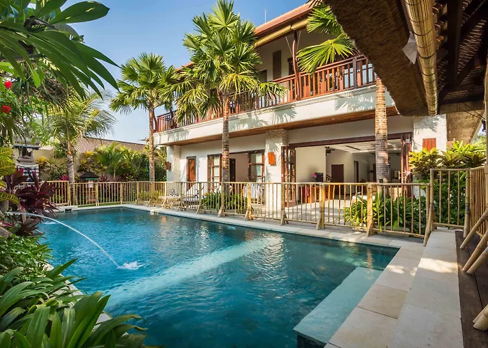 Villa La-bali Sanur, Spacious & Large, Private Pool, Pool Table, 5-minutes Walk To The Beach, Free Laundry, Private Cook, Massage, Daily Tour Sanur