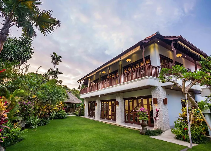 La-bali Sanur, Spacious & Large, Private Pool, Pool Table, 5-minutes Walk To The Beach, Free Laundry, Private Cook, Massage, Daily Tour