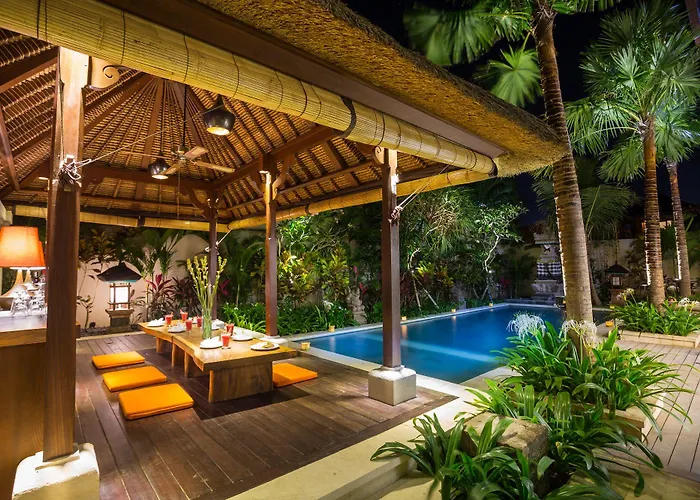 La-bali Sanur, Spacious & Large, Private Pool, Pool Table, 5-minutes Walk To The Beach, Free Laundry, Private Cook, Massage, Daily Tour * Sanur