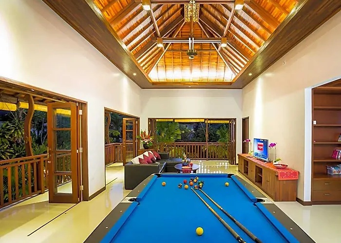 La-bali Sanur, Spacious & Large, Private Pool, Pool Table, 5-minutes Walk To The Beach, Free Laundry, Private Cook, Massage, Daily Tour Villa *