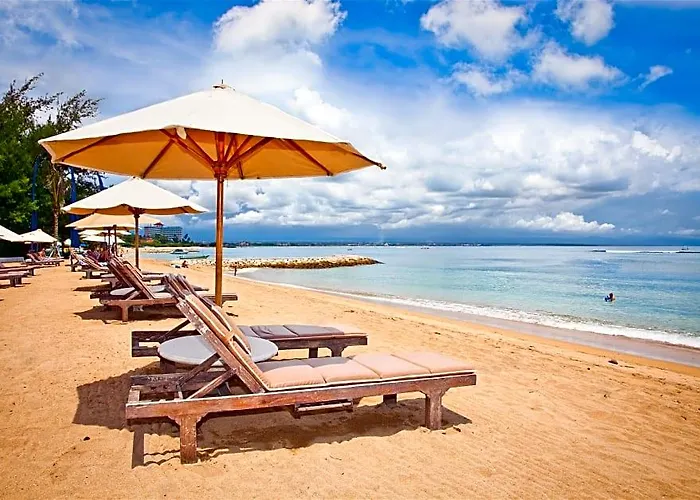 La-bali Sanur, Spacious & Large, Private Pool, Pool Table, 5-minutes Walk To The Beach, Free Laundry, Private Cook, Massage, Daily Tour *