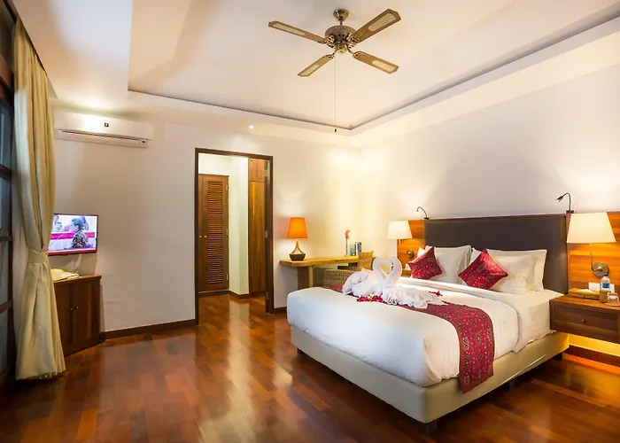 La-bali Sanur, Spacious & Large, Private Pool, Pool Table, 5-minutes Walk To The Beach, Free Laundry, Private Cook, Massage, Daily Tour *