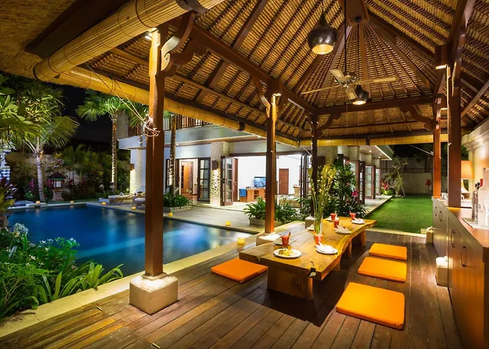 La-bali Sanur, Spacious & Large, Private Pool, Pool Table, 5-minutes Walk To The Beach, Free Laundry, Private Cook, Massage, Daily Tour Villa Sanur
