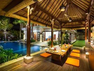 La-bali Sanur, Spacious & Large, Private Pool, Pool Table, 5-minutes Walk To The Beach, Free Laundry, Private Cook, Massage, Daily Tour